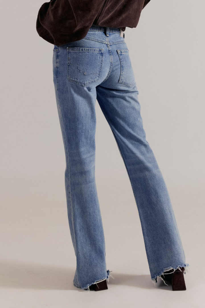 Free People - We The Free West Coast Relaxed Jeans in Dodger