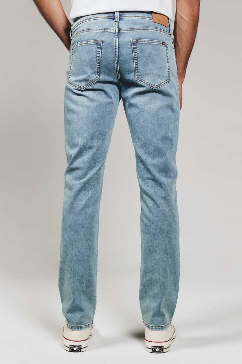 7DIAMONDS - Generation™ Athletic Fit Denim in Shore Break