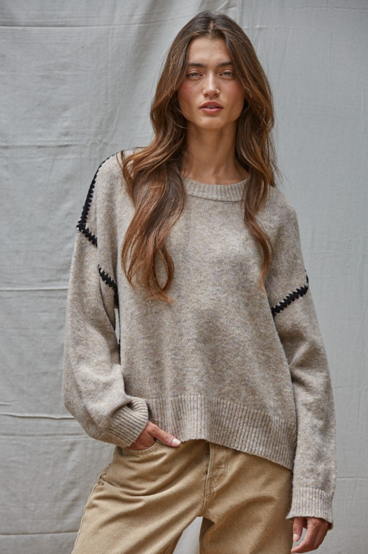 By Together - Knit Sweater Stitch Detailed Crew Neck Pullover in Mocha