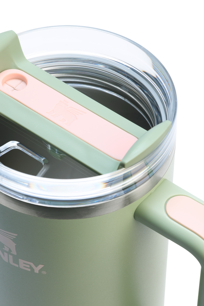 Stanley - The Quencher H2.0 FlowState™ Tumbler in Lichen 2.0 (40oz)