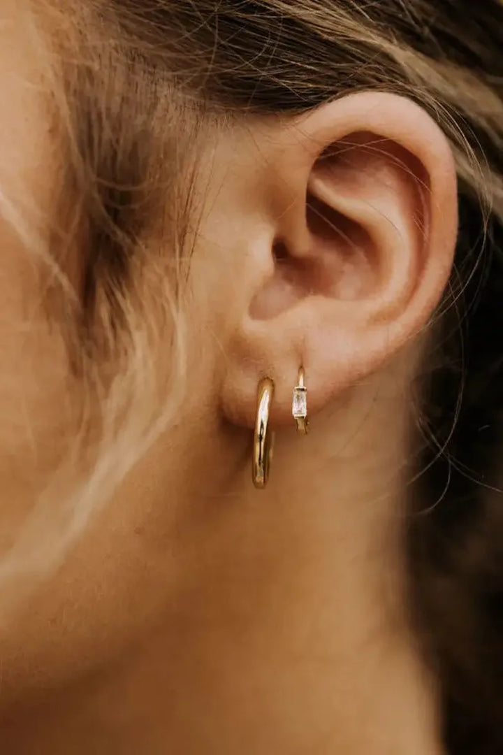 Mauve Jewelry Co. - Sophie Baguette Diamond Mini Hoops in Gold