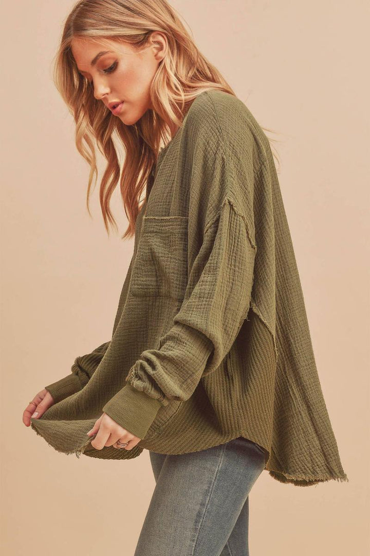 AEMI + CO -  Majorie Top in Olive