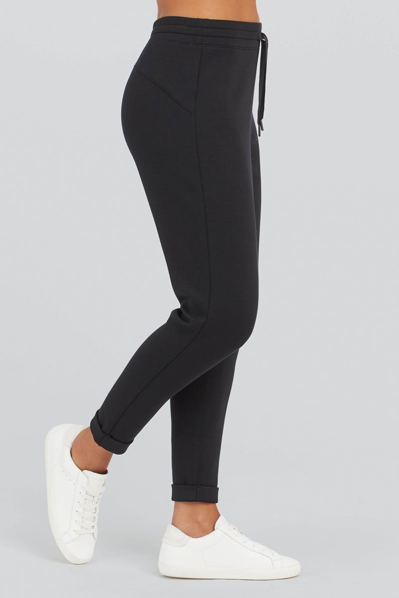 SPANX - AirEssentials Tapered Pant in Very Black