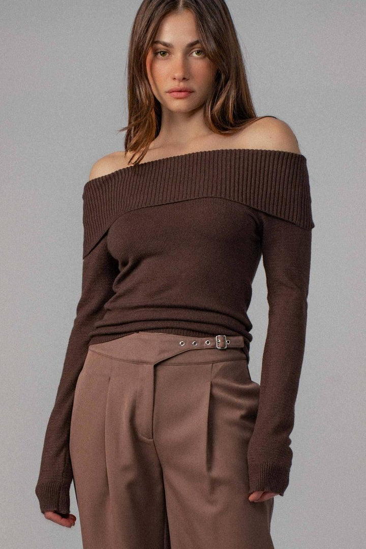 Urban Daizy - Ribbed Off-Shoulder Long Sleeve Sweater in Mocha