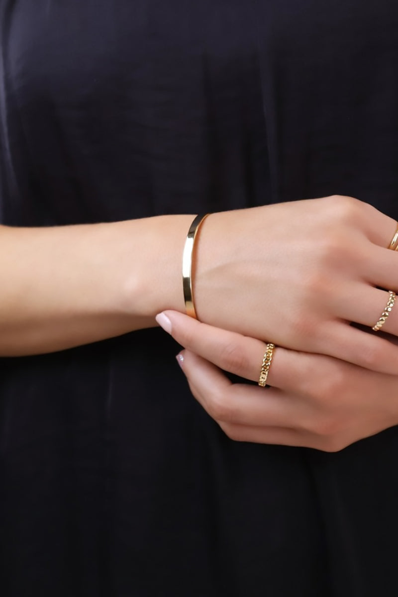 GoldFi - 18k Gold Filled Polished Bangle with Chain