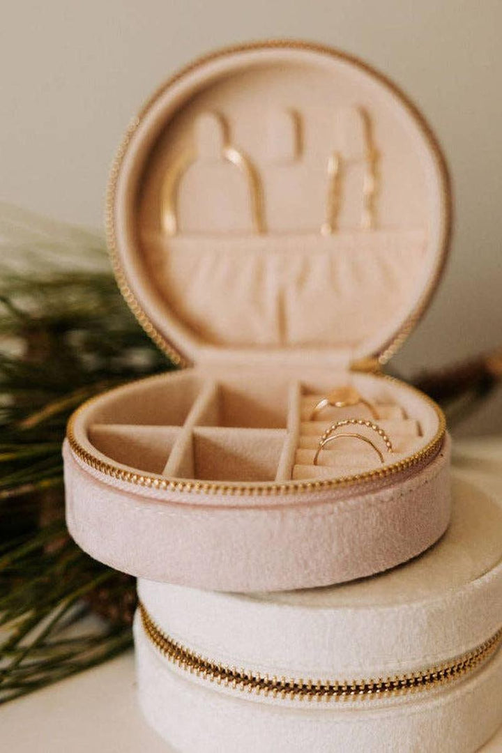 Mauve Jewelry Co. - Jewelry Case