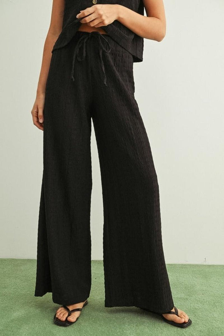 MIOU MUSE - Crinkled Fabric Elastic Band Waist Pants in Black