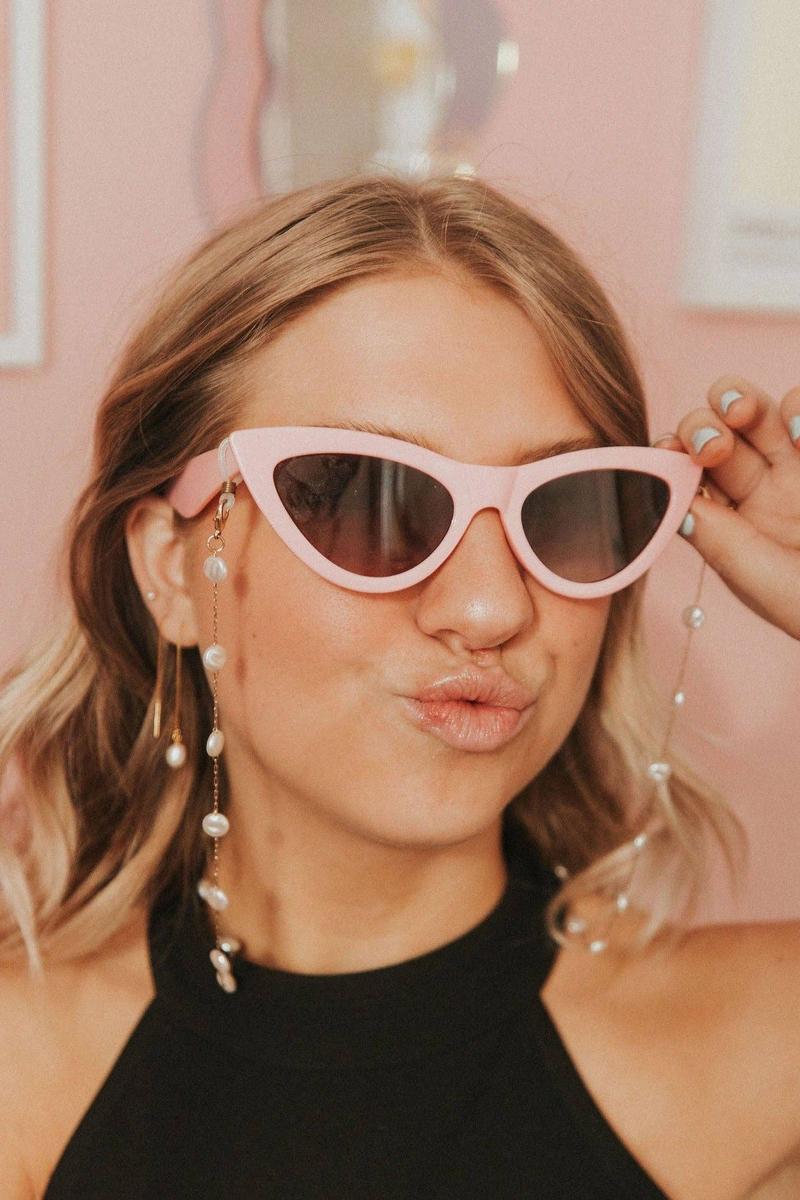 Mauve Jewelry Co. - Pearl Sunglasses Chain
