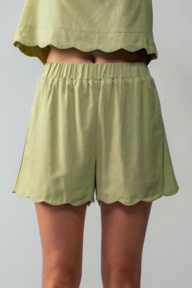 Urban Daizy - Scallop Edge Linen Blend Pull-On Summer Shorts in Lite Kiwi