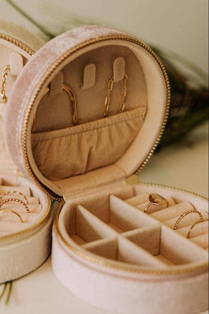 Mauve Jewelry Co. - Jewelry Case