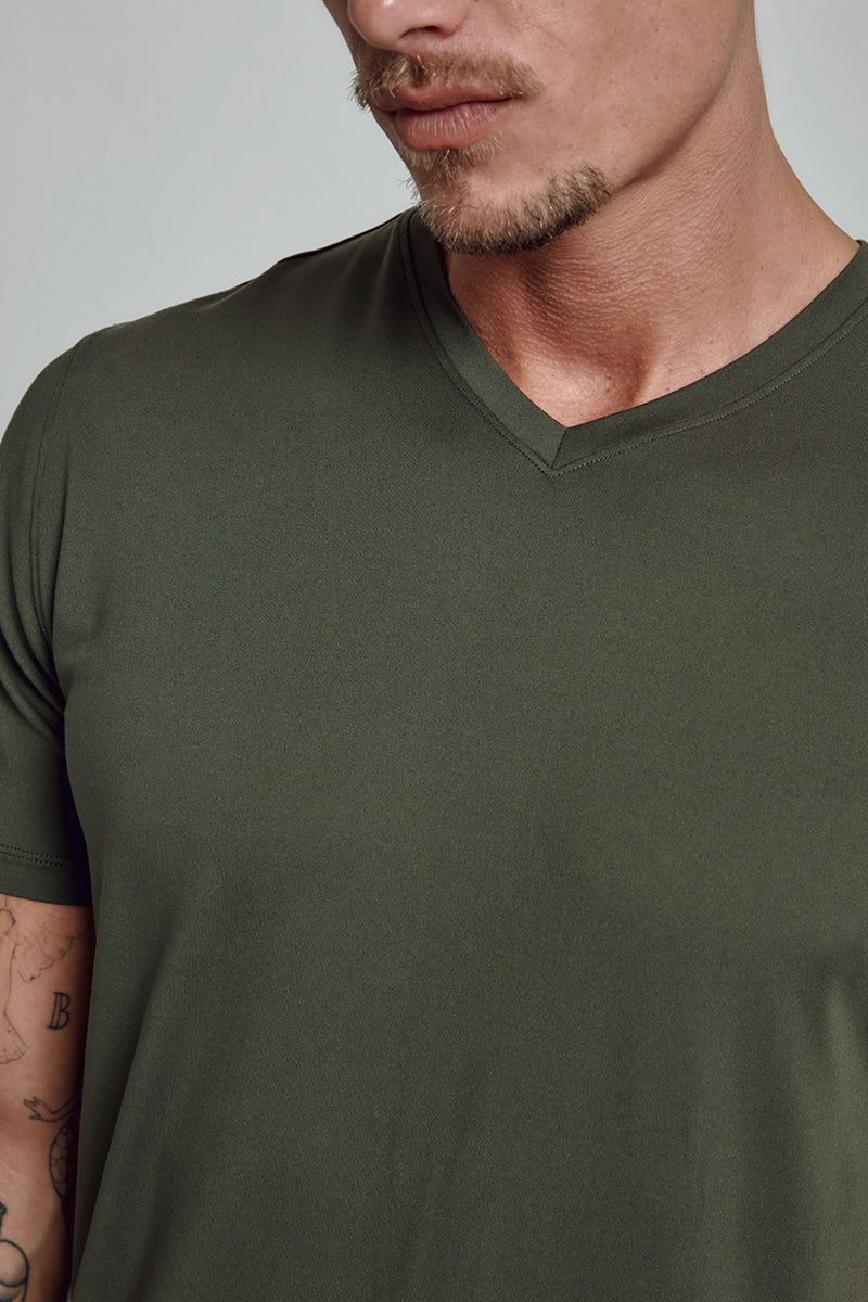 7DIAMONDS - Core High V-Neck Tee in Olive