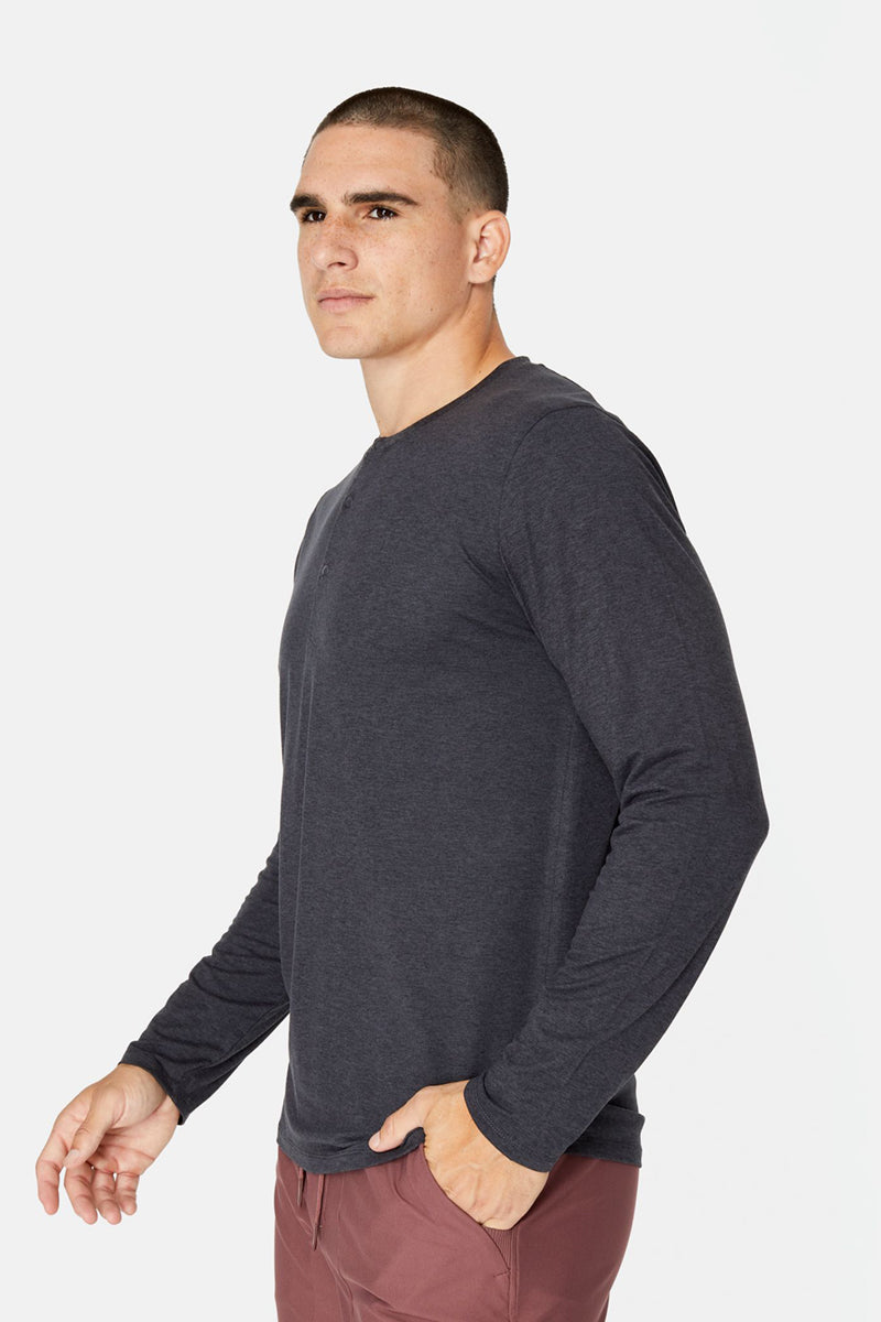 7DIAMONDS - Core™ Long Sleeve Henley in Charcoal