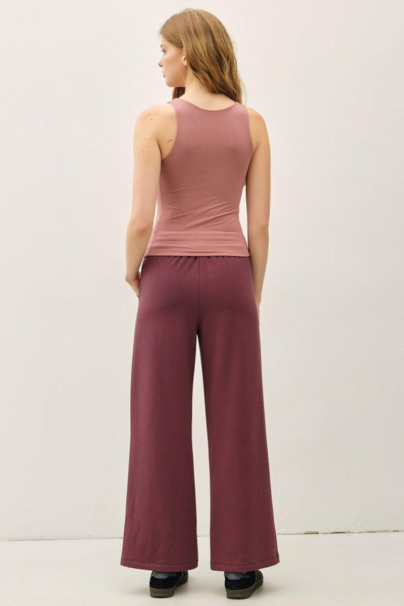 Be Cool - Basic Full Length V-Neck Tank