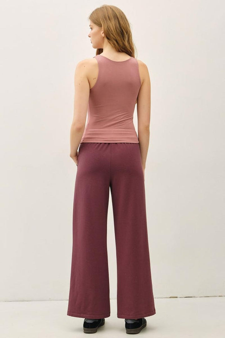 Be Cool - Basic Full Length V-Neck Tank
