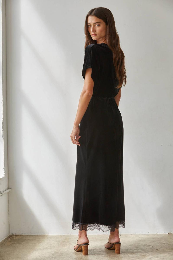 By Together - Woven V-Neck Short Sleeve Lace Trim Detail Dress