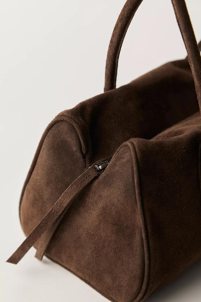 Free People - Sierra Suede Shoulder Bag in Chocolate