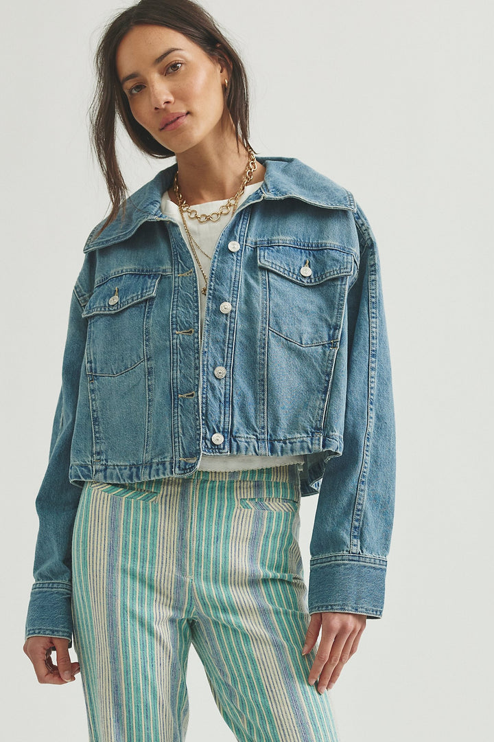 Free People - We The Free Side To Side Cropped Denim Jacket in River Wash