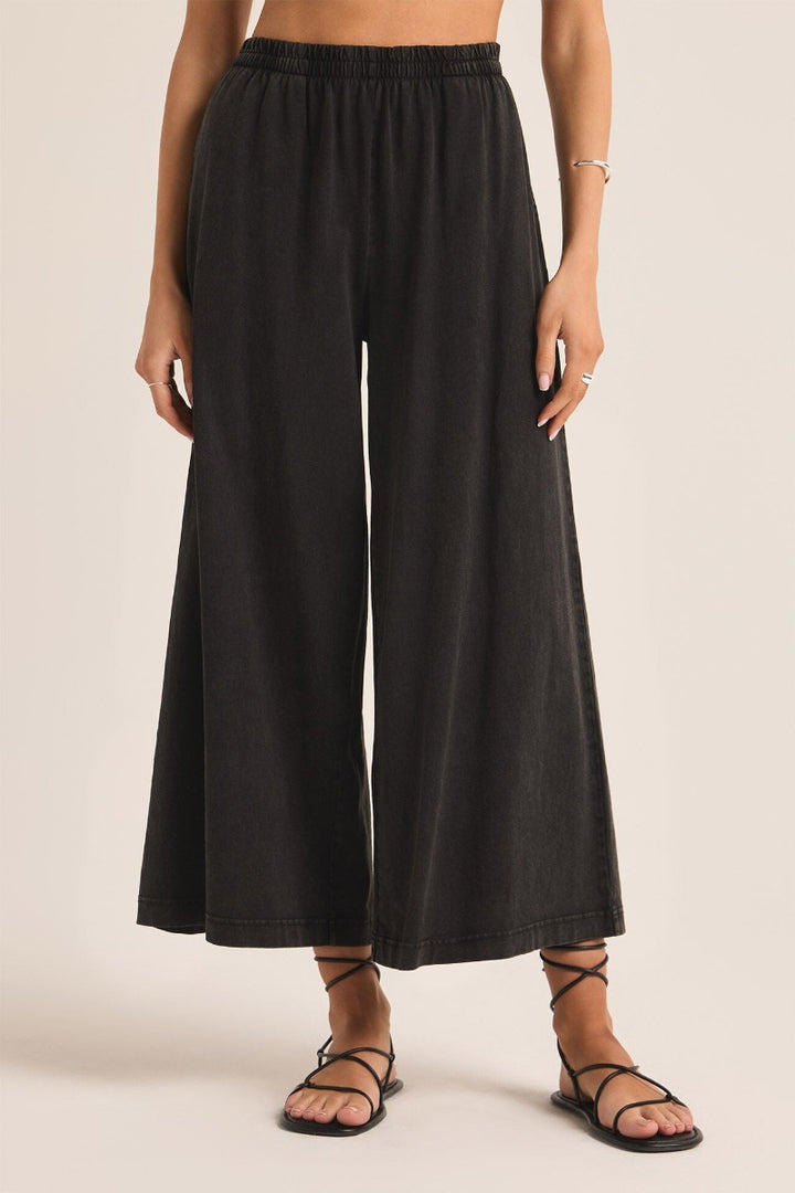 Z Supply - Scout Jersey Flare Pocket Pant in Black