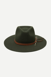 Wyeth - Hollis in "Olive"