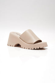 Free People - Winona Wedge Sandals in Pearl Sand