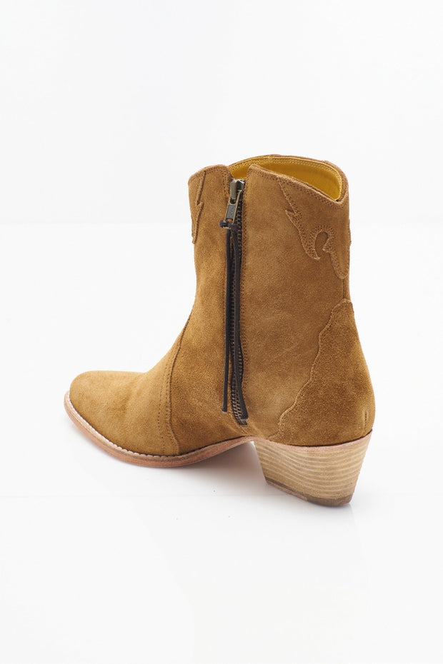 Free People - New Frontier Western Boot in Camel Suede